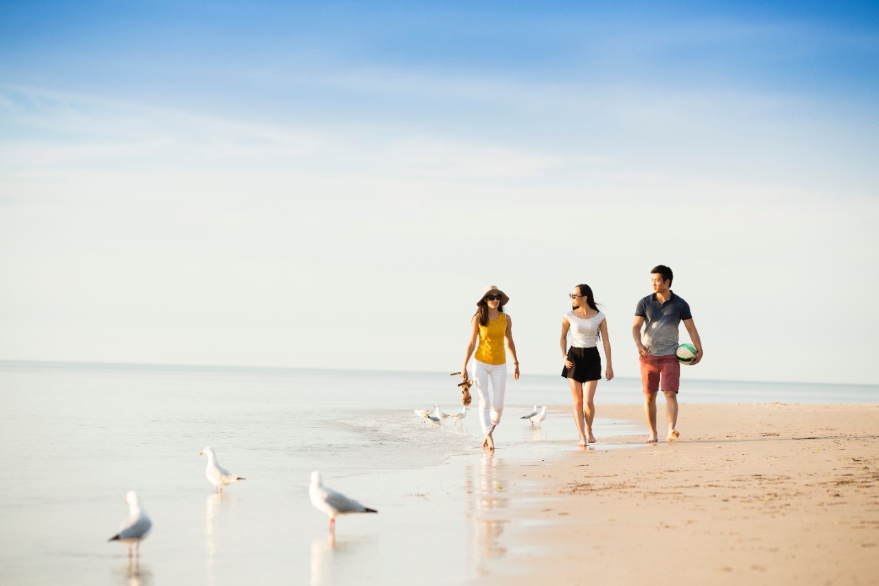 International students at Grange Beach